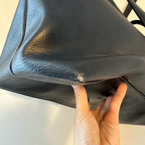 Matt & Nat® Lesada Tote - Black - Picture 7 of 12